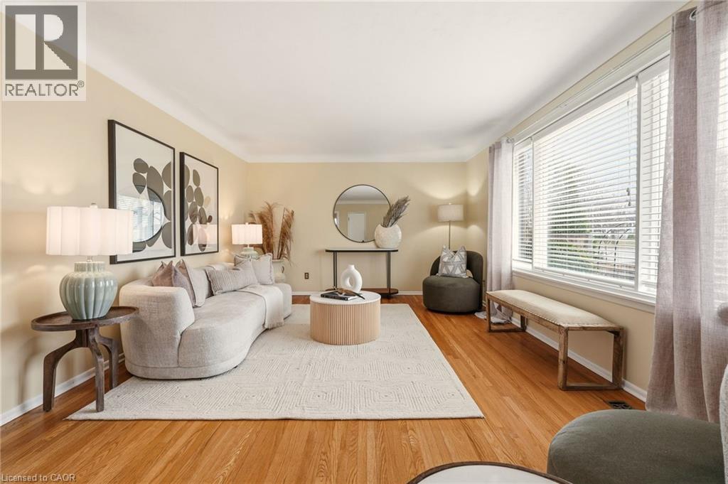 252 Hammersmith Court, Burlington, Ontario  L7L 4N7 - Photo 8 - 40814697