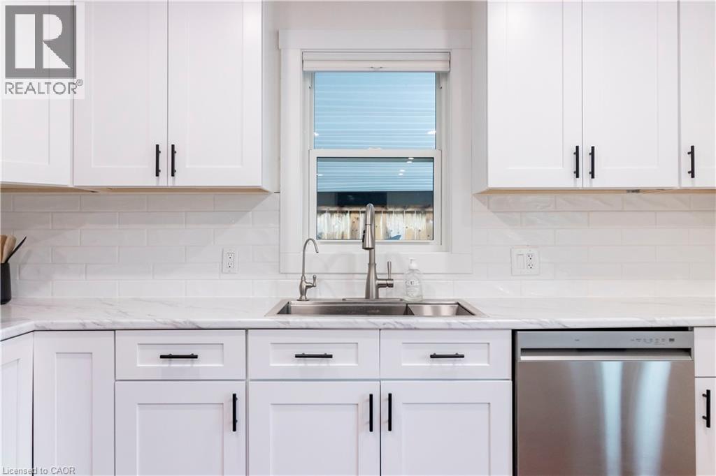 1719 Snyders Road E, Petersburg, Ontario  N0B 2H0 - Photo 5 - 40814114