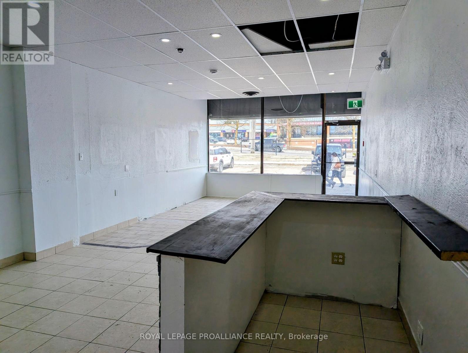 10b - 1837 Lansdowne Street W, Peterborough, Ontario  K9K 1R4 - Photo 2 - X12918902