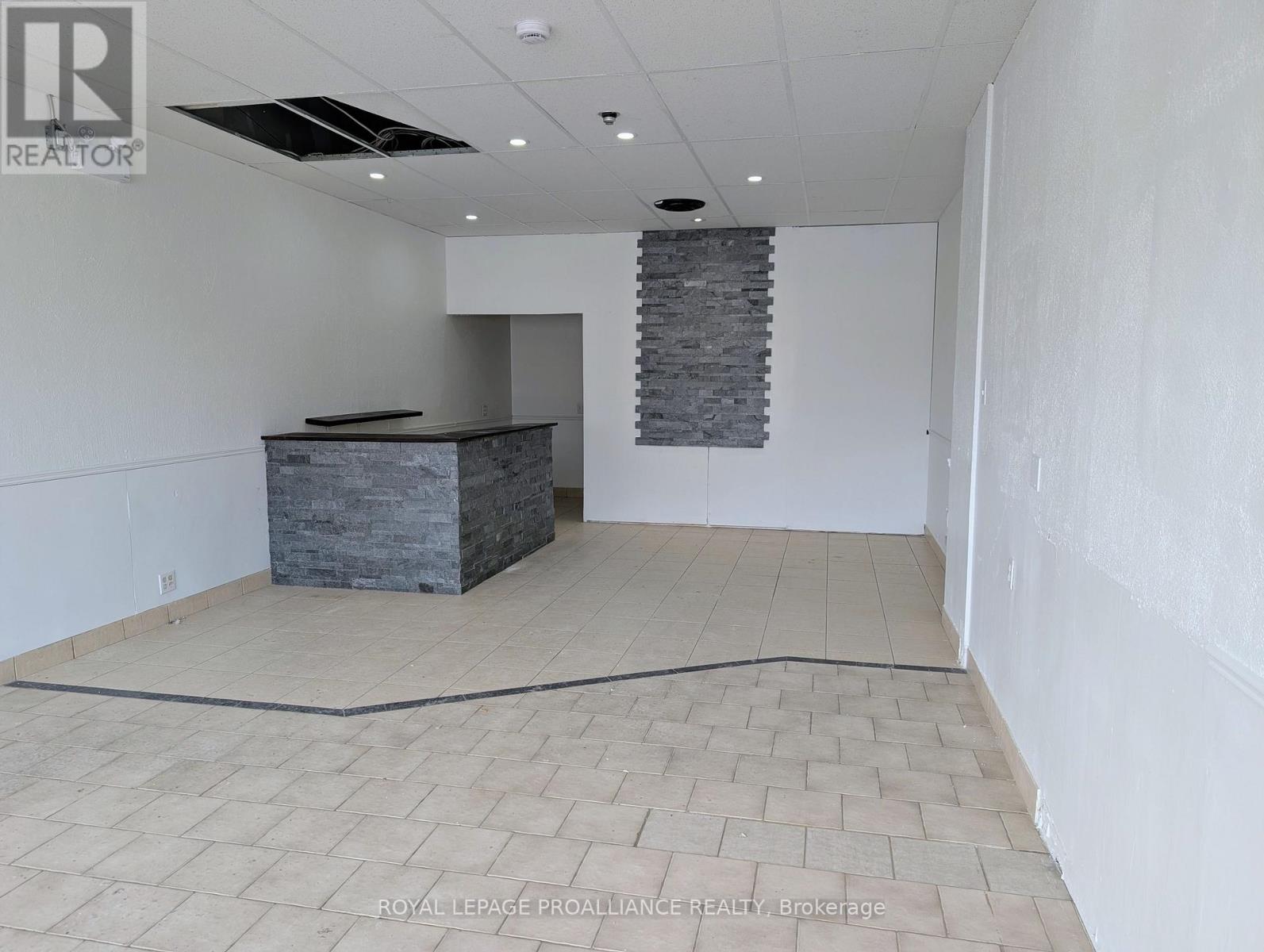 10b - 1837 Lansdowne Street W, Peterborough, Ontario  K9K 1R4 - Photo 3 - X12918902