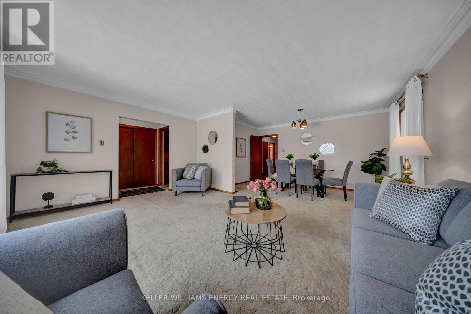 855 Timothy Street, Peterborough, Ontario  K9H 6H5 - Photo 3 - X12919050