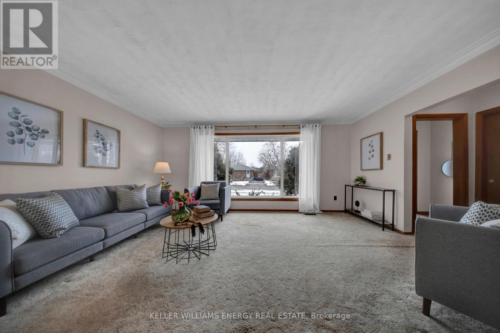 855 Timothy Street, Peterborough, Ontario  K9H 6H5 - Photo 4 - X12919050