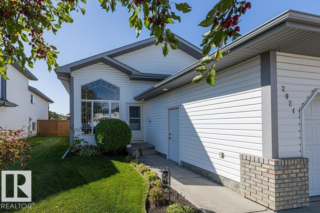 2921 152 Av Nw, Edmonton, Alberta  T5Y 2Y4 - Photo 2 - E4478936