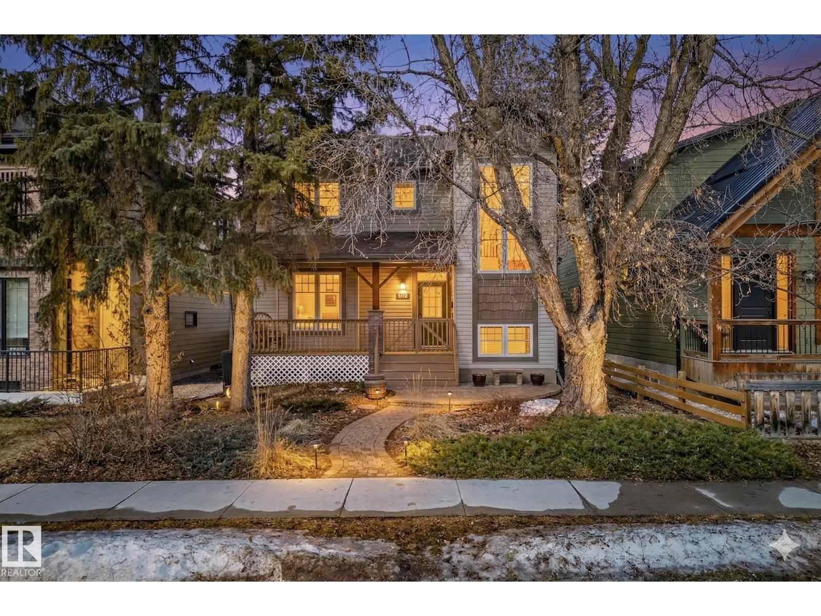 8916 79 AV NW, edmonton, Alberta