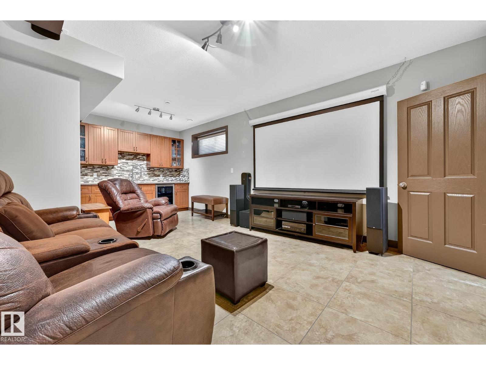 8916 79 Av Nw, Edmonton, Alberta  T6C 0R8 - Photo 31 - E4478937