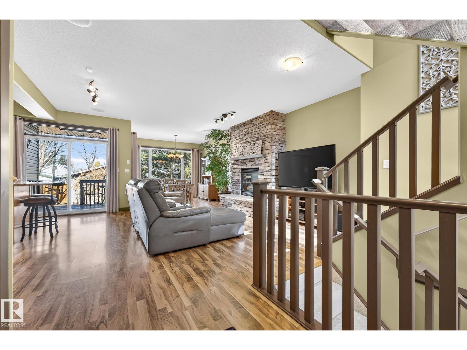 8916 79 Av Nw, Edmonton, Alberta  T6C 0R8 - Photo 4 - E4478937