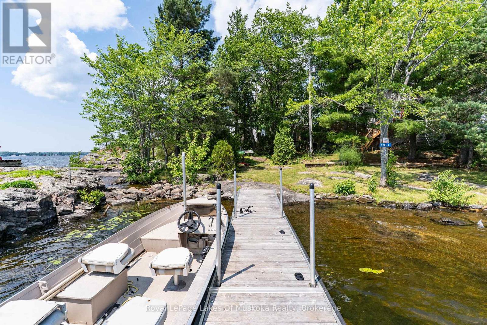 1 Island 2sl Island, Gravenhurst, Ontario P1P 1R1 - Photo 10 - X12918850