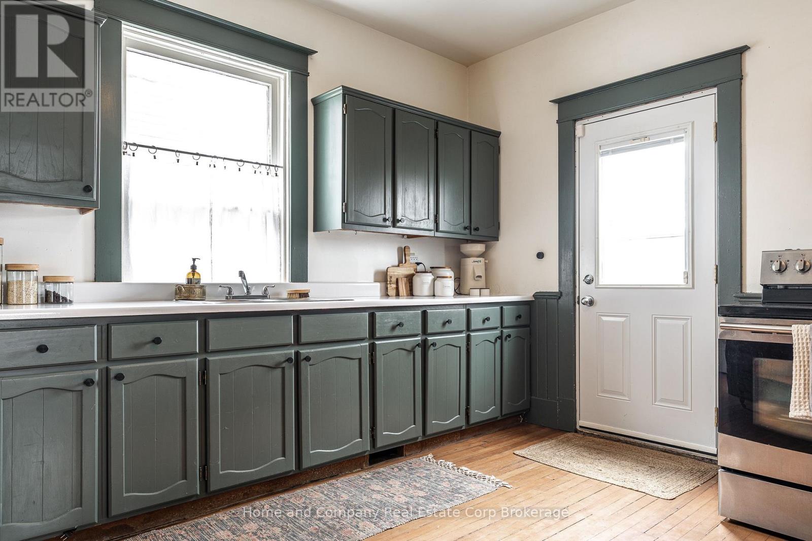 211 Queen Street W, St. Marys, Ontario  N4X 1A2 - Photo 12 - X12918884