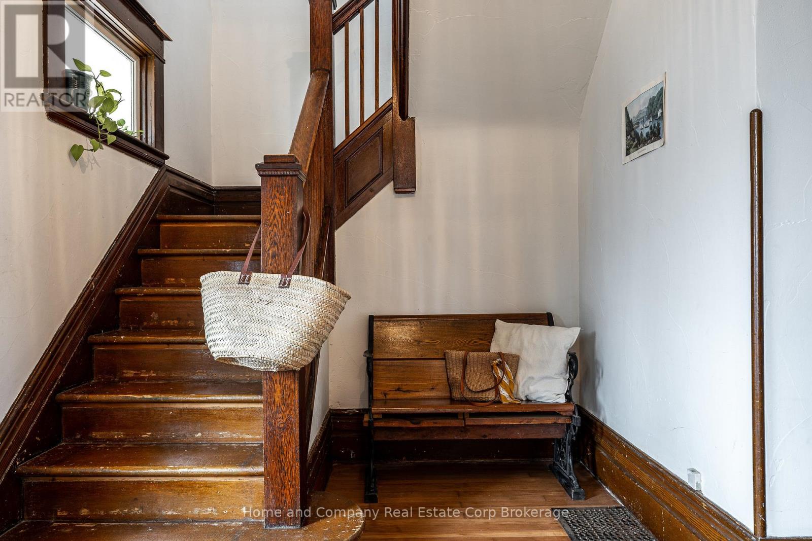 211 Queen Street W, St. Marys, Ontario  N4X 1A2 - Photo 2 - X12918884