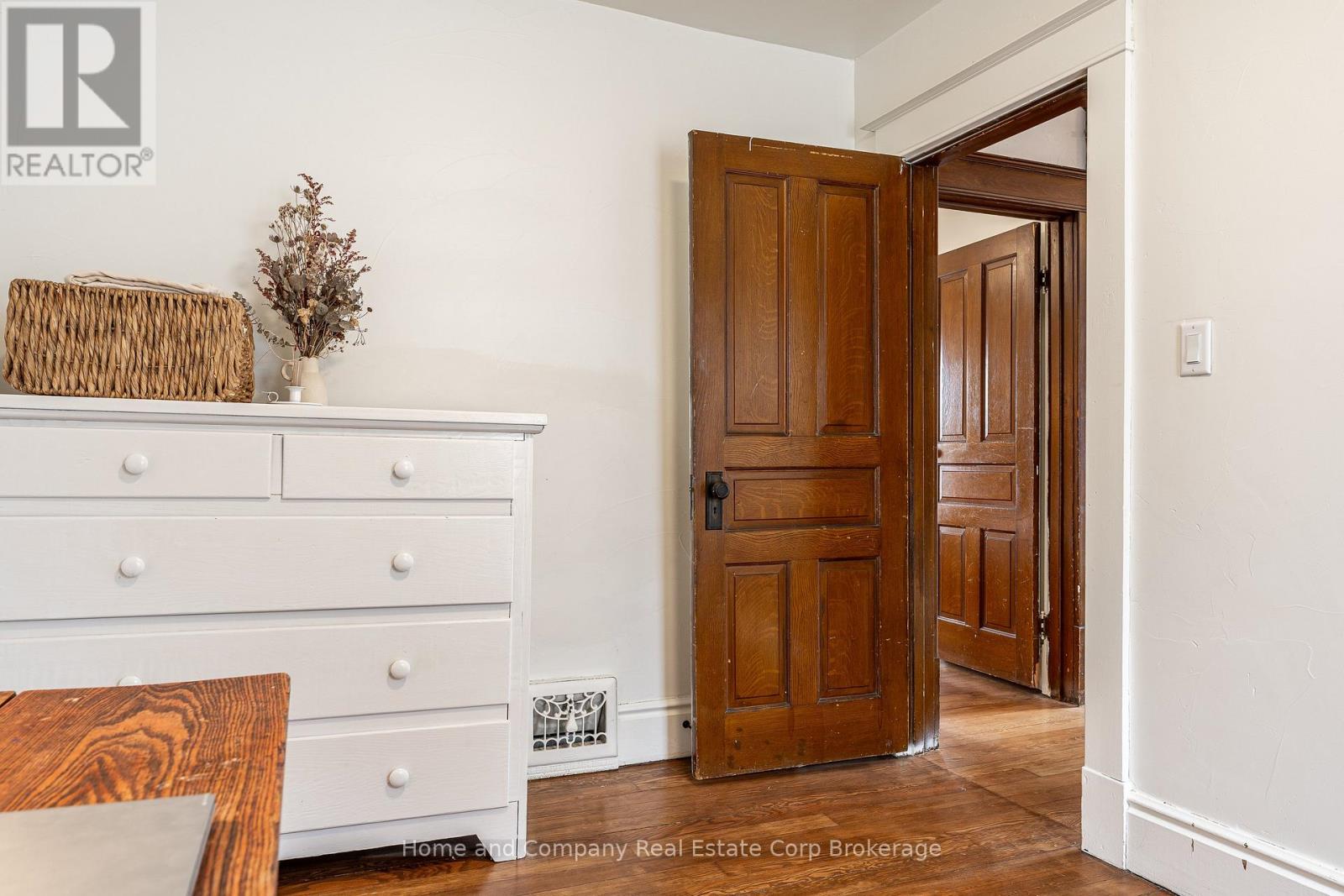 211 Queen Street W, St. Marys, Ontario  N4X 1A2 - Photo 24 - X12918884