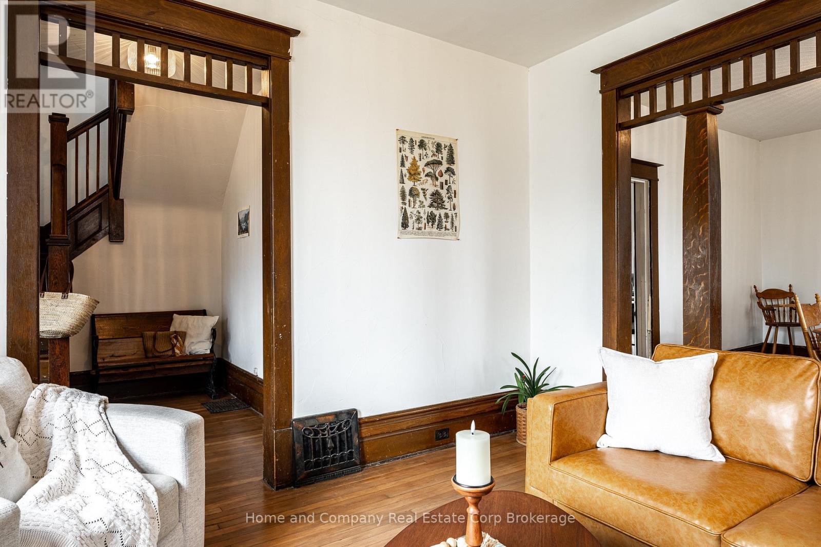 211 Queen Street W, St. Marys, Ontario  N4X 1A2 - Photo 5 - X12918884