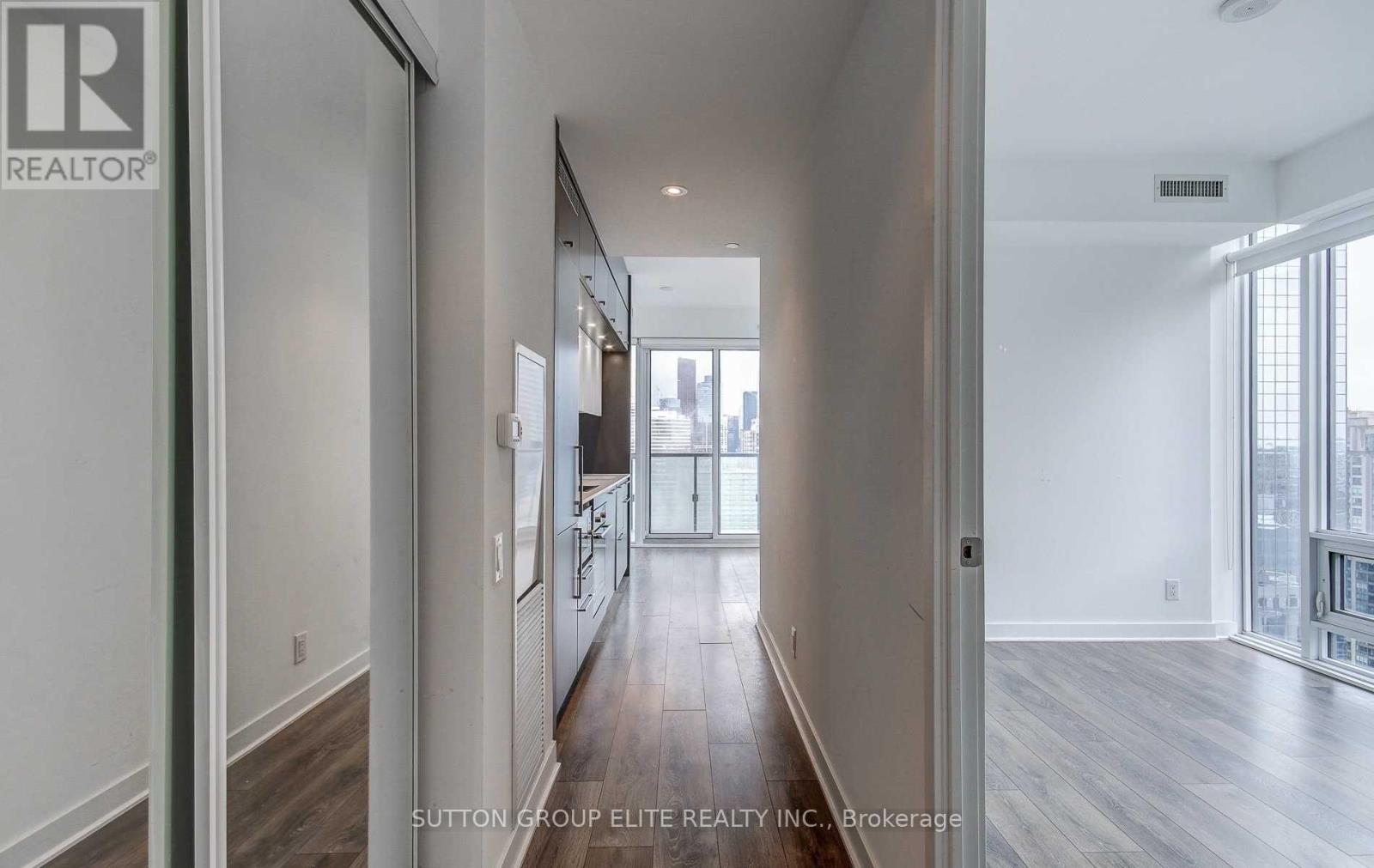 2503 - 15 Grenville Street, Toronto (Bay Street Corridor), Ontario  M4Y 0B9 - Photo 6 - C12918724