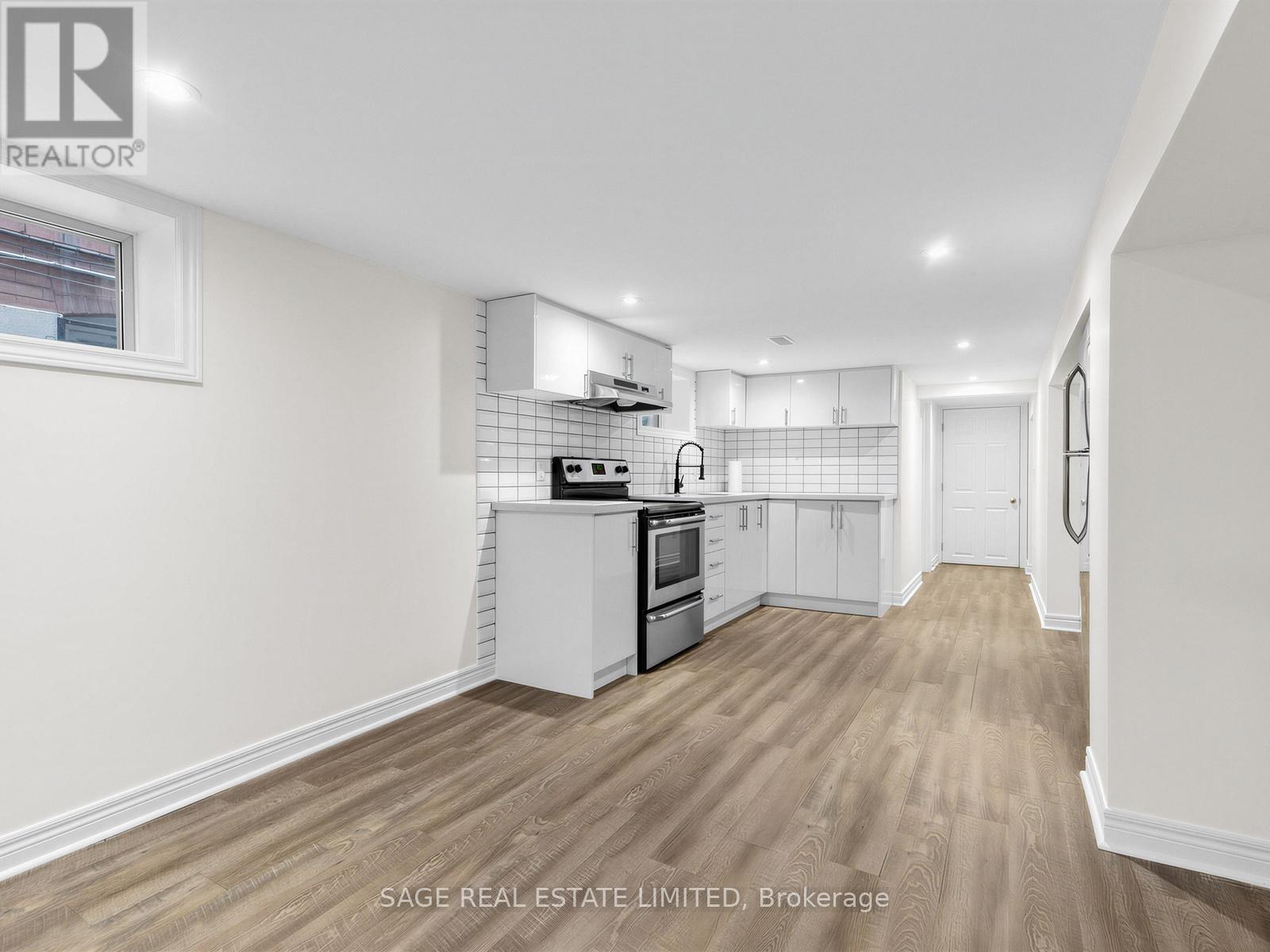 Lower - 321 Lauder Avenue, Toronto (Oakwood Village), Ontario  M6E 3H7 - Photo 12 - C12918730