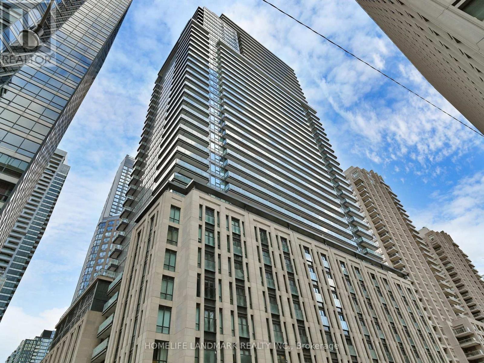 2207 - 955 BAY STREET, Toronto, Ontario