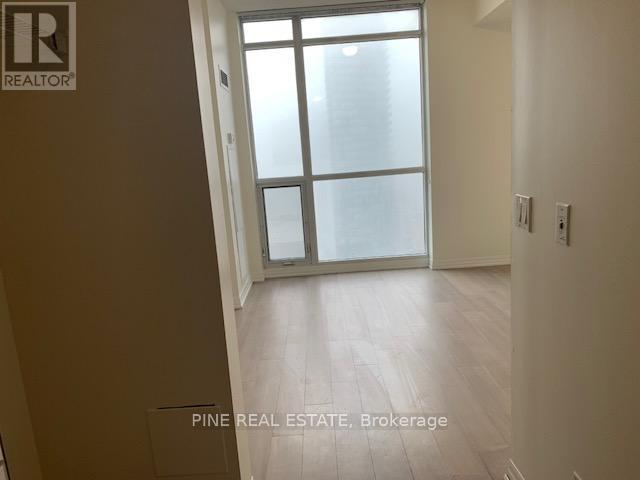 Ph601 - 770 Bay Street, Toronto (Bay Street Corridor), Ontario  M5G 0A6 - Photo 10 - C12918806