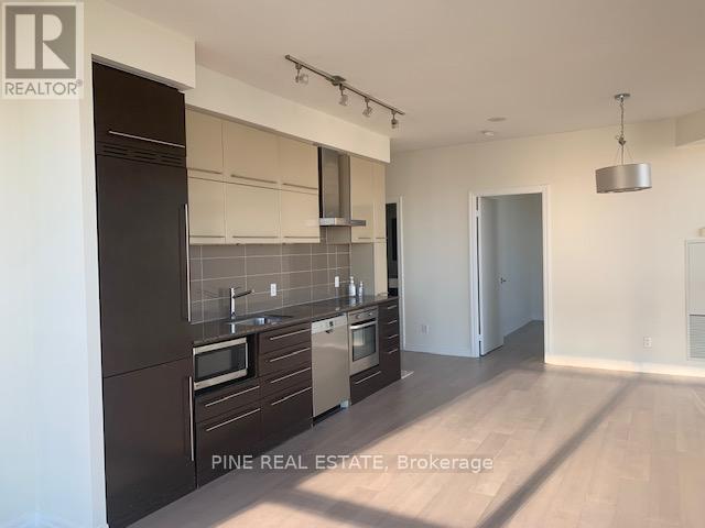 Ph601 - 770 Bay Street, Toronto (Bay Street Corridor), Ontario  M5G 0A6 - Photo 6 - C12918806