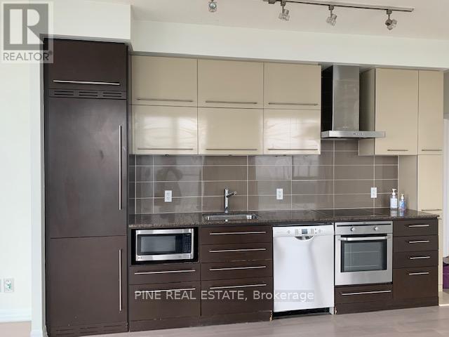 Ph601 - 770 Bay Street, Toronto (Bay Street Corridor), Ontario  M5G 0A6 - Photo 7 - C12918806