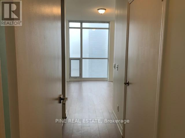 Ph601 - 770 Bay Street, Toronto (Bay Street Corridor), Ontario  M5G 0A6 - Photo 8 - C12918806