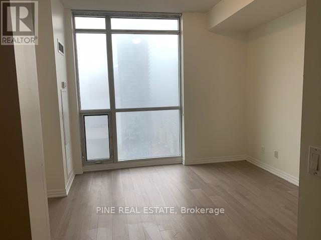 Ph601 - 770 Bay Street, Toronto (Bay Street Corridor), Ontario  M5G 0A6 - Photo 9 - C12918806