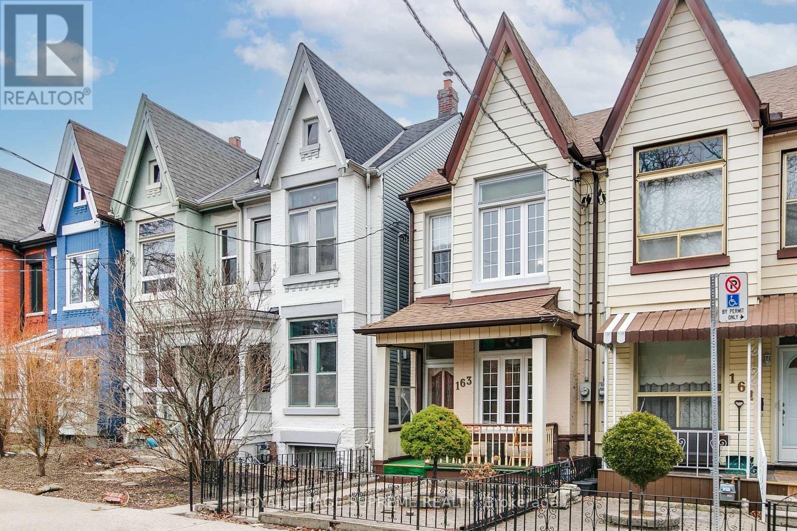 163 BEACONSFIELD AVENUE, Toronto, Ontario