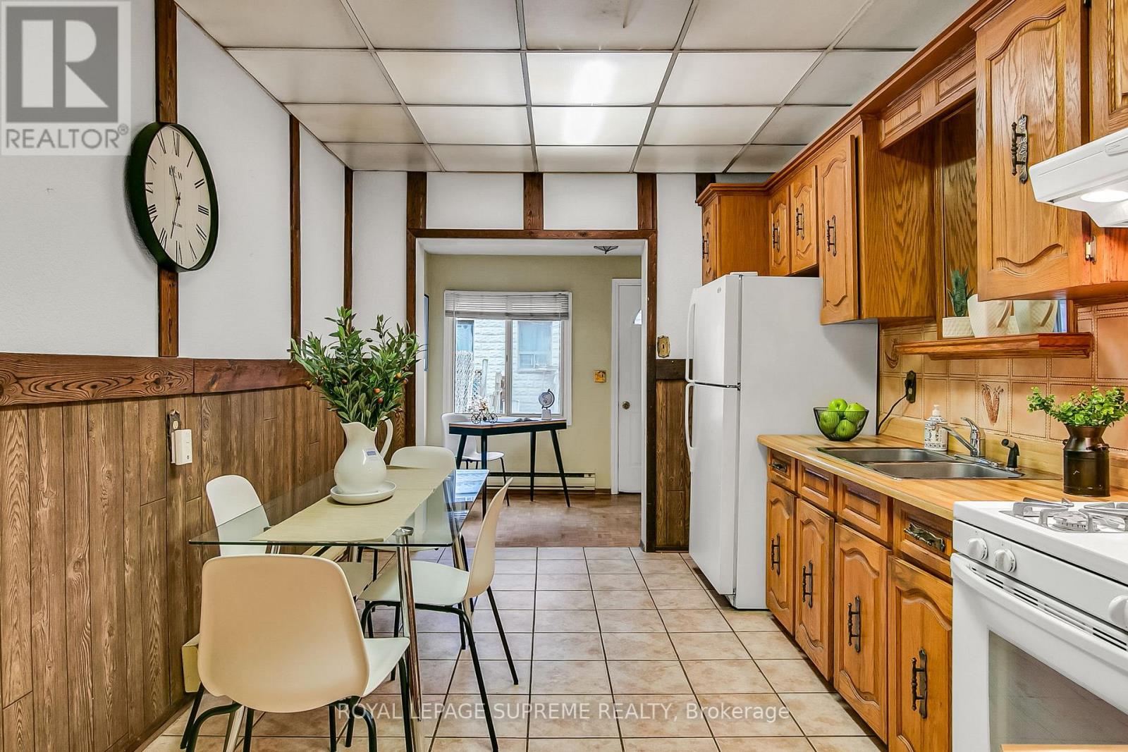 163 Beaconsfield Avenue, Toronto (Little Portugal), Ontario  M6J 3J7 - Photo 16 - C12918816