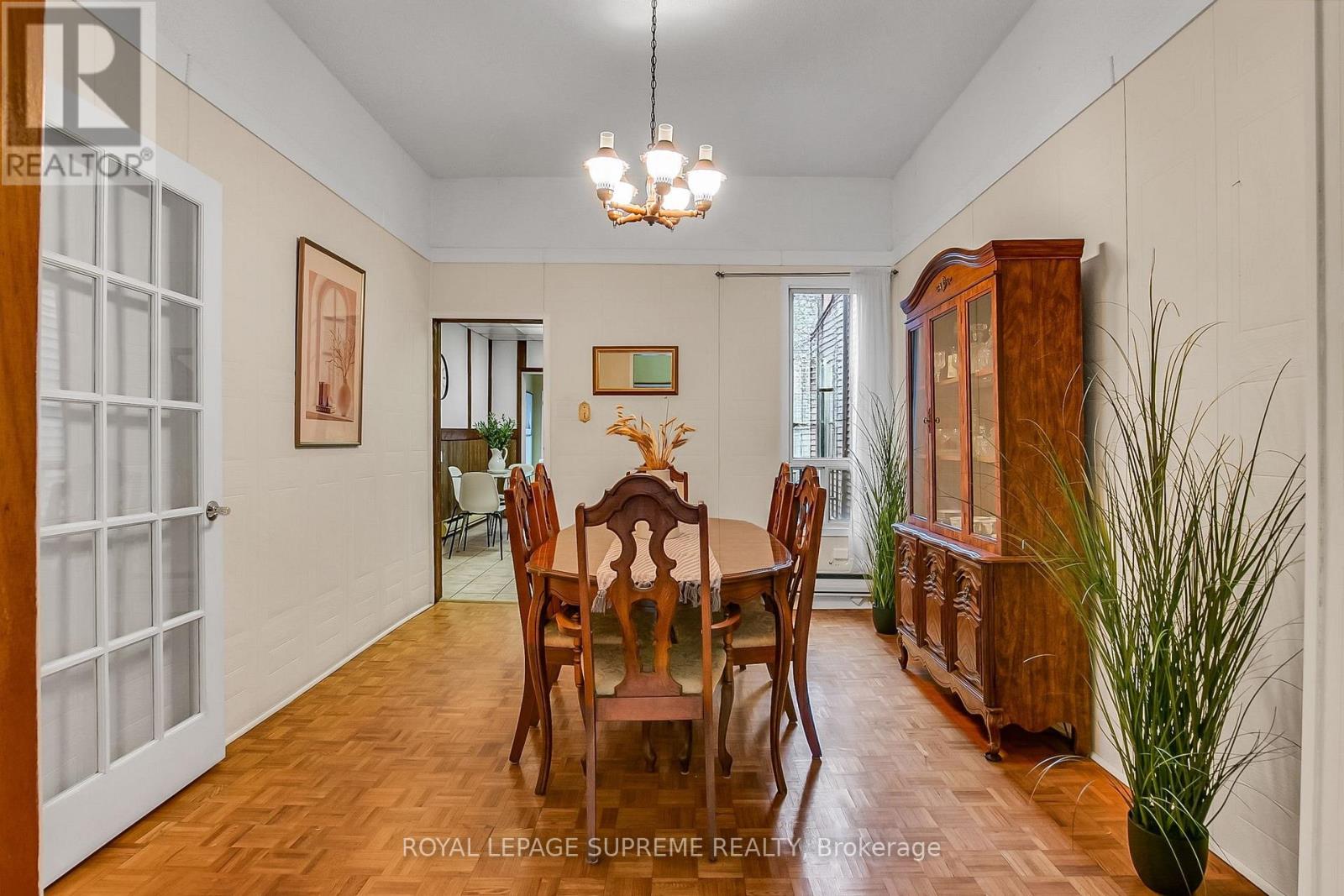 163 Beaconsfield Avenue, Toronto (Little Portugal), Ontario  M6J 3J7 - Photo 9 - C12918816