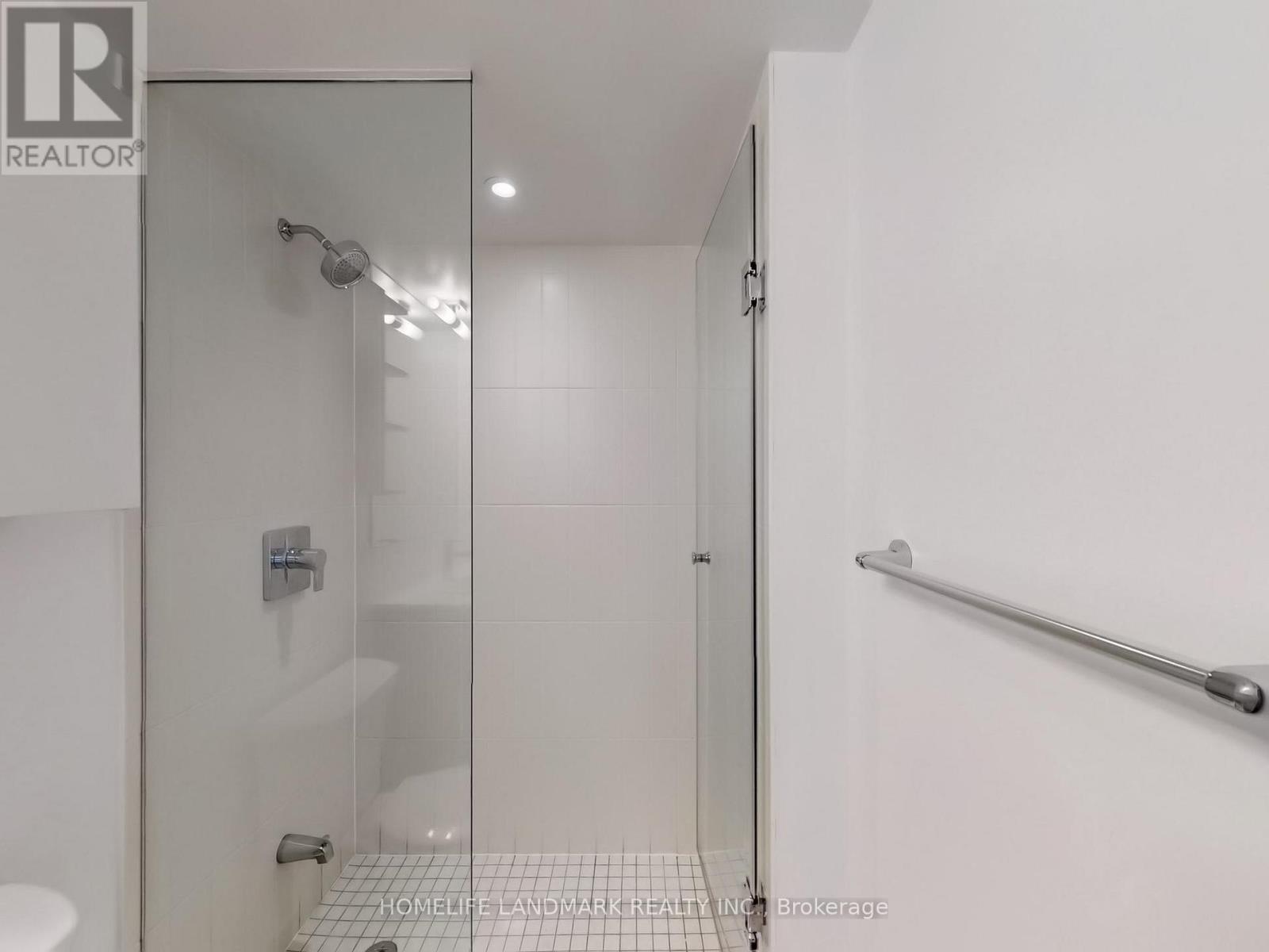 2207 - 955 Bay Street, Toronto, Ontario  M5S 0C6 - Photo 16 - C12918836