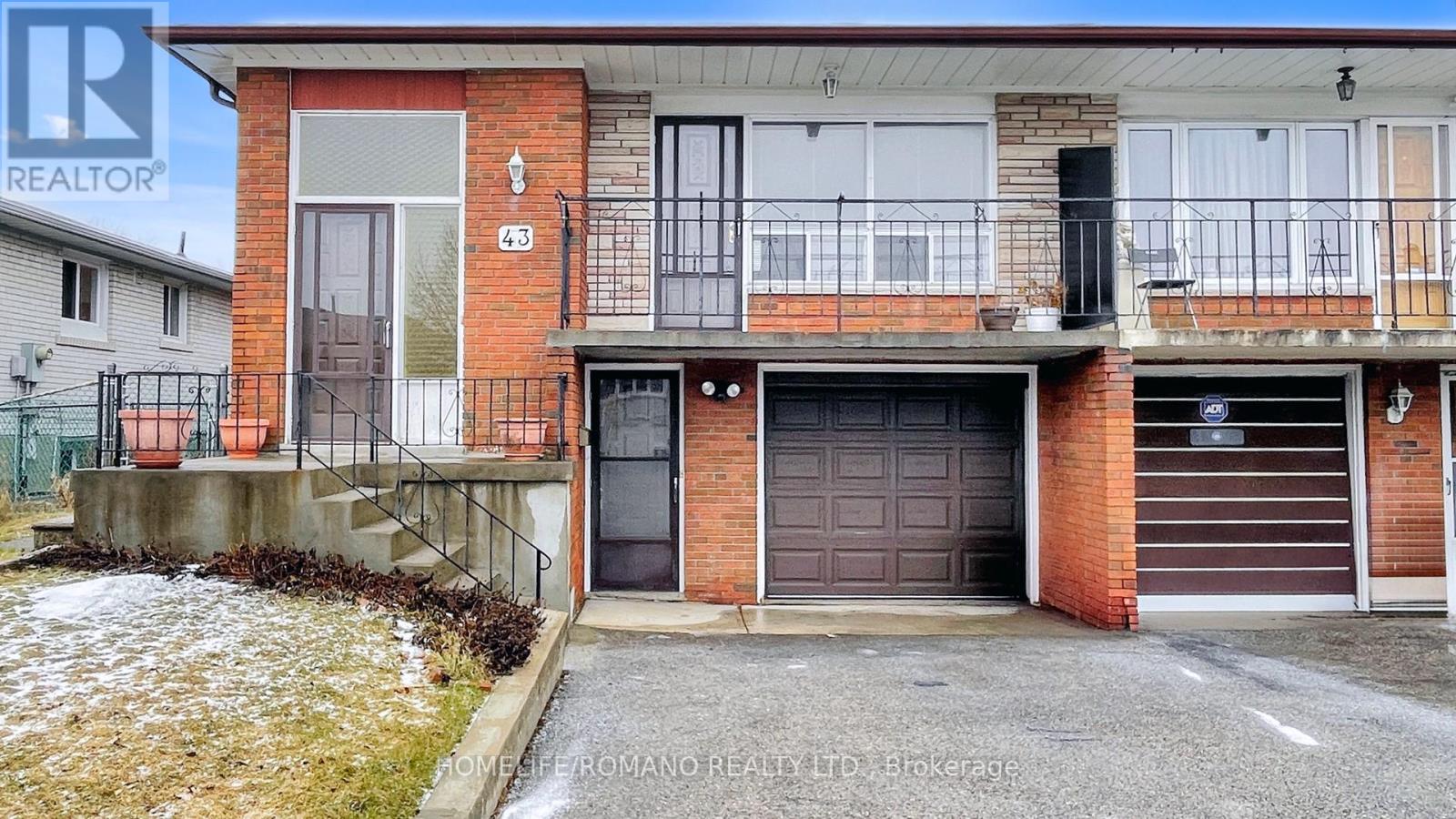 43 WARFIELD DRIVE, Toronto, Ontario