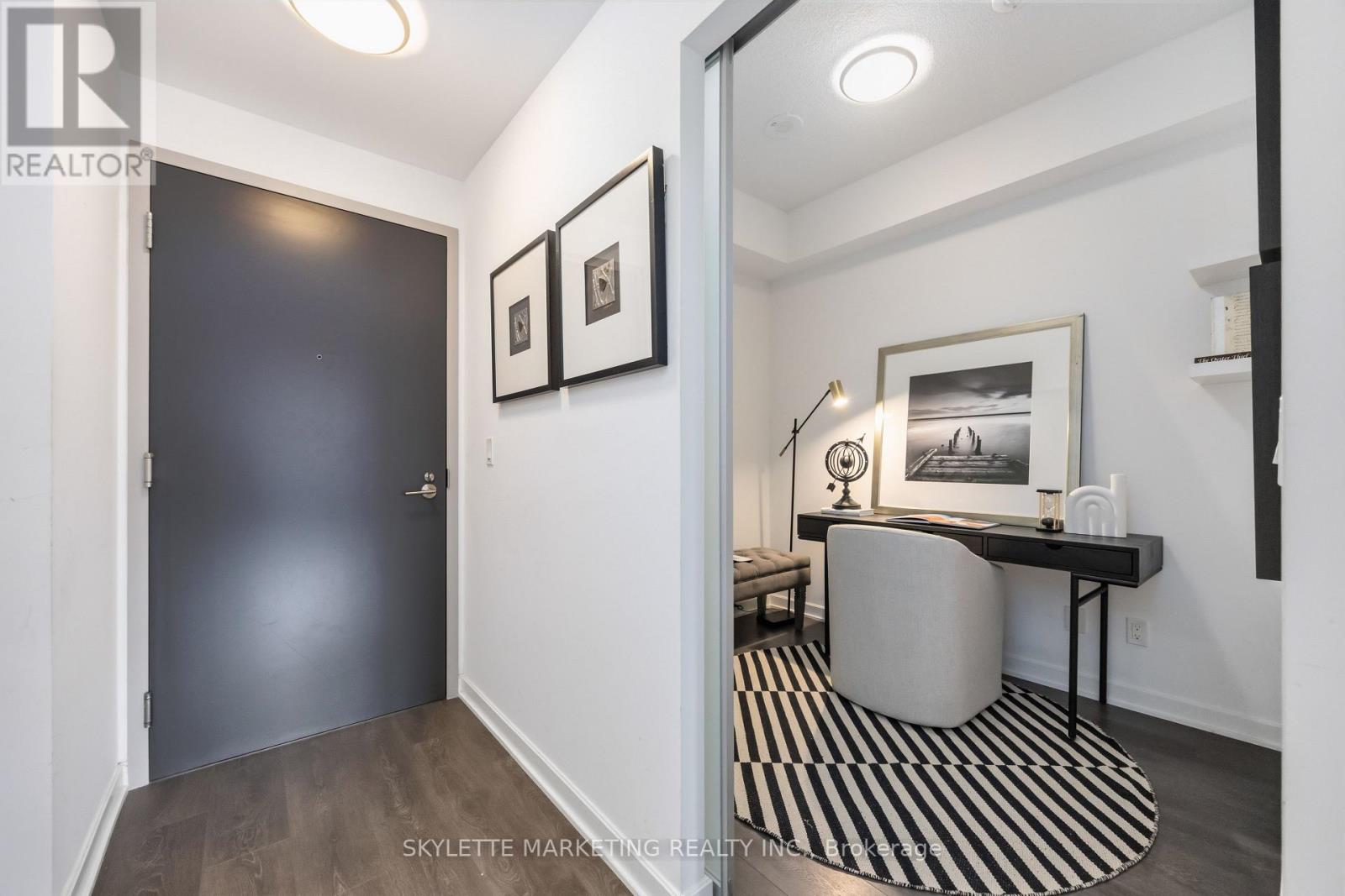 414 - 38 Forest Manor Road, Toronto (Henry Farm), Ontario  M2J 1M1 - Photo 2 - C12918876