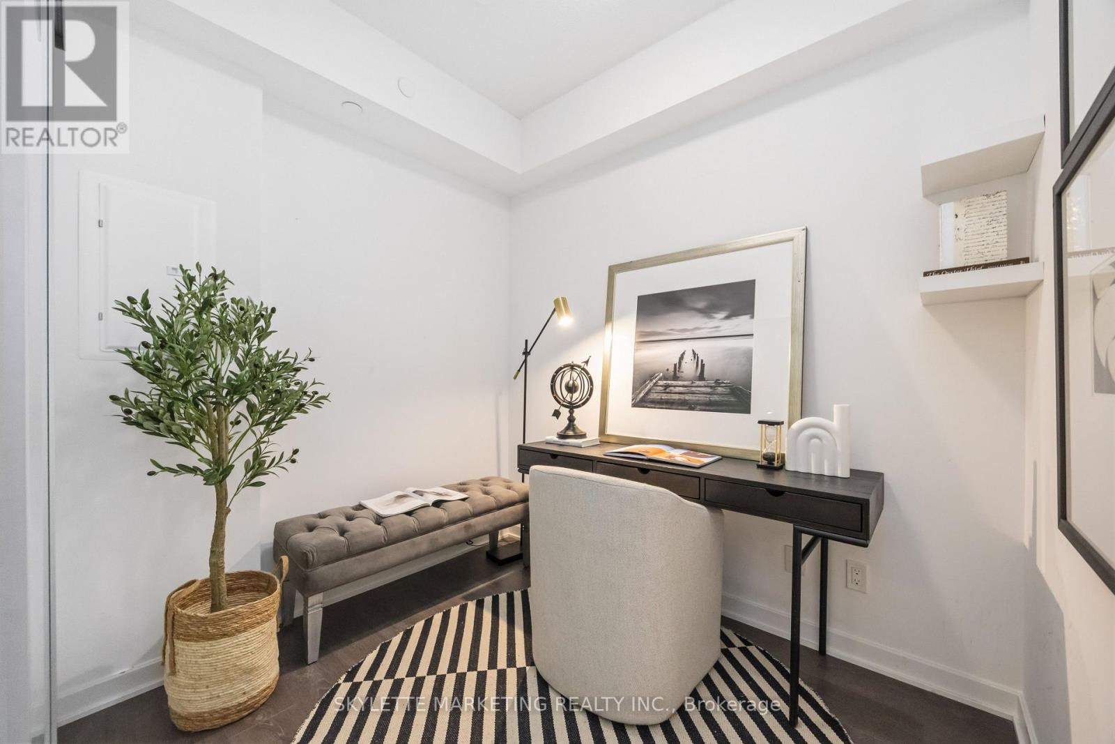 414 - 38 Forest Manor Road, Toronto (Henry Farm), Ontario  M2J 1M1 - Photo 3 - C12918876