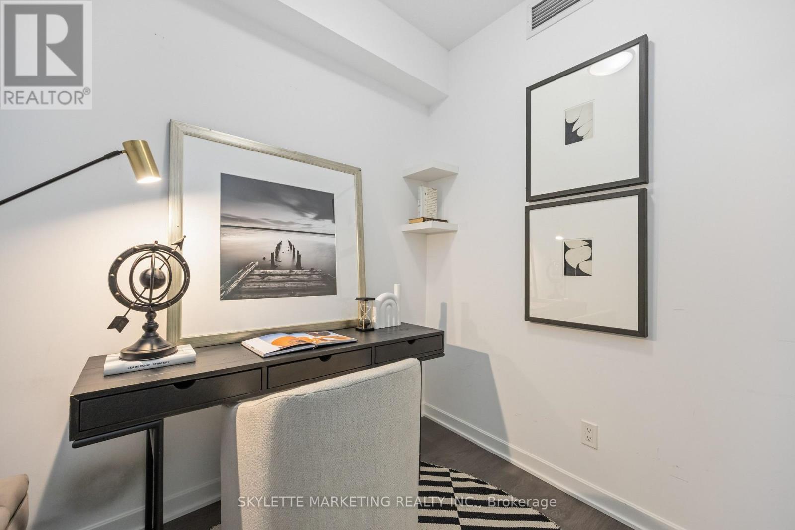 414 - 38 Forest Manor Road, Toronto (Henry Farm), Ontario  M2J 1M1 - Photo 4 - C12918876