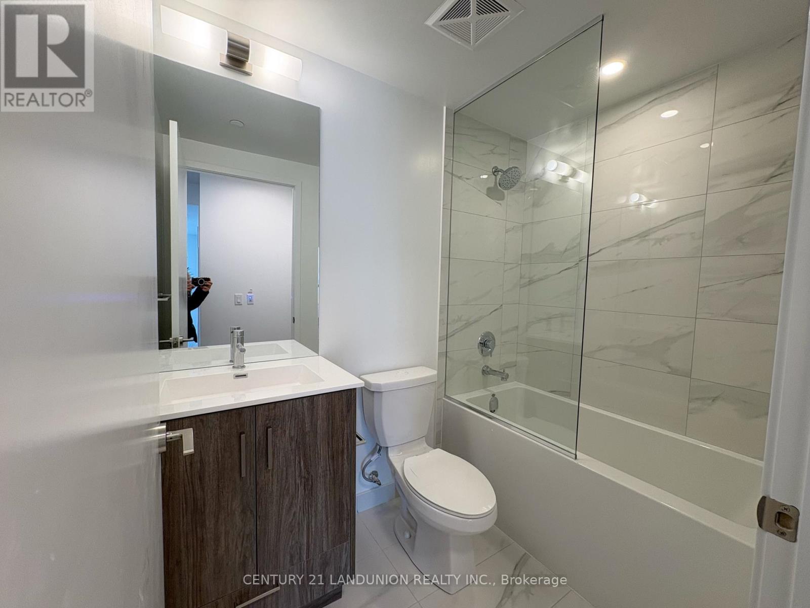 3505 180 Front Street E, Toronto (Moss Park), Ontario  M5A 0A9 - Photo 6 - C12918942