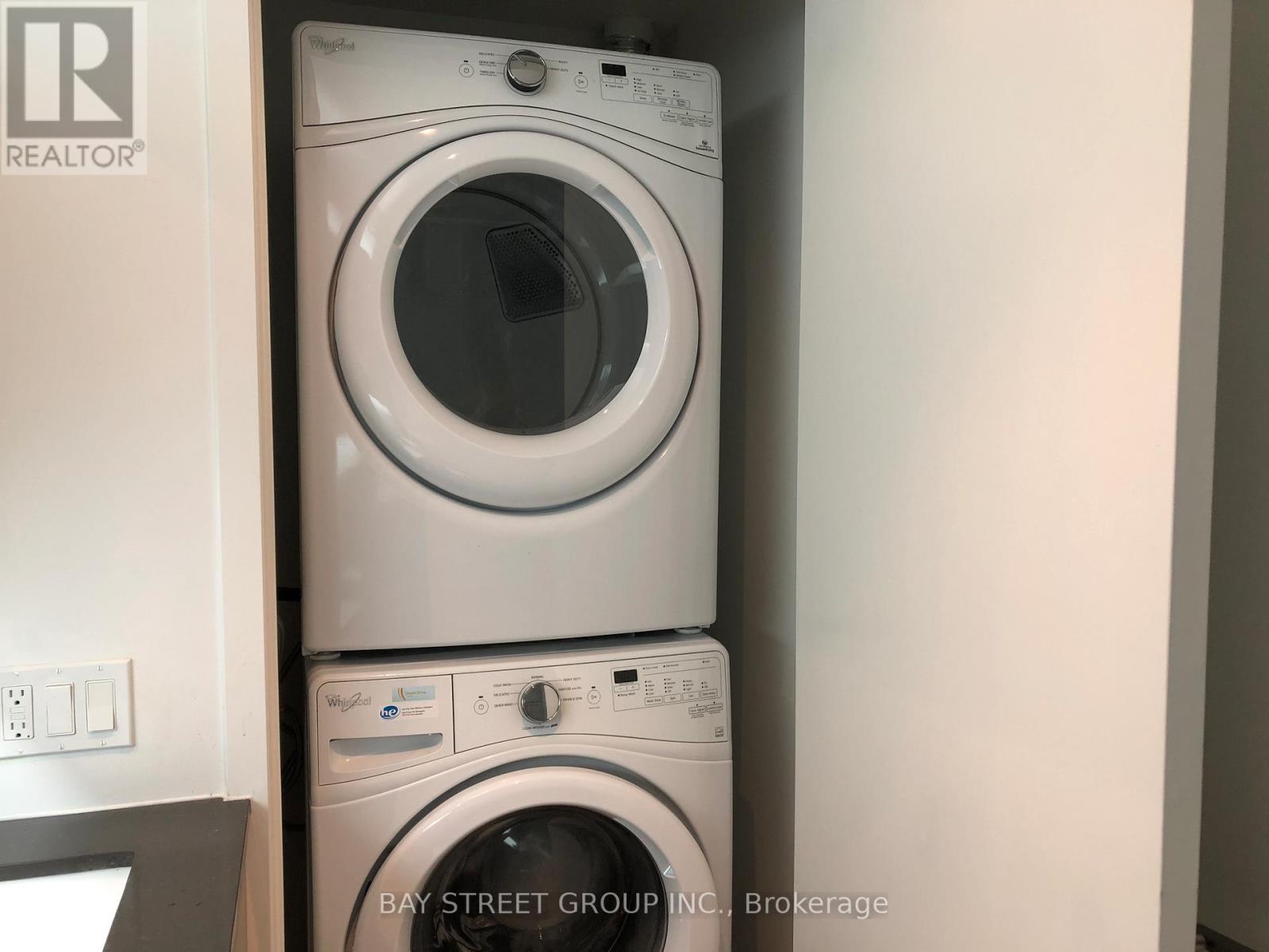 1206 - 117 Mcmahon Drive, Toronto, Ontario  M2K 0E4 - Photo 10 - C12918986