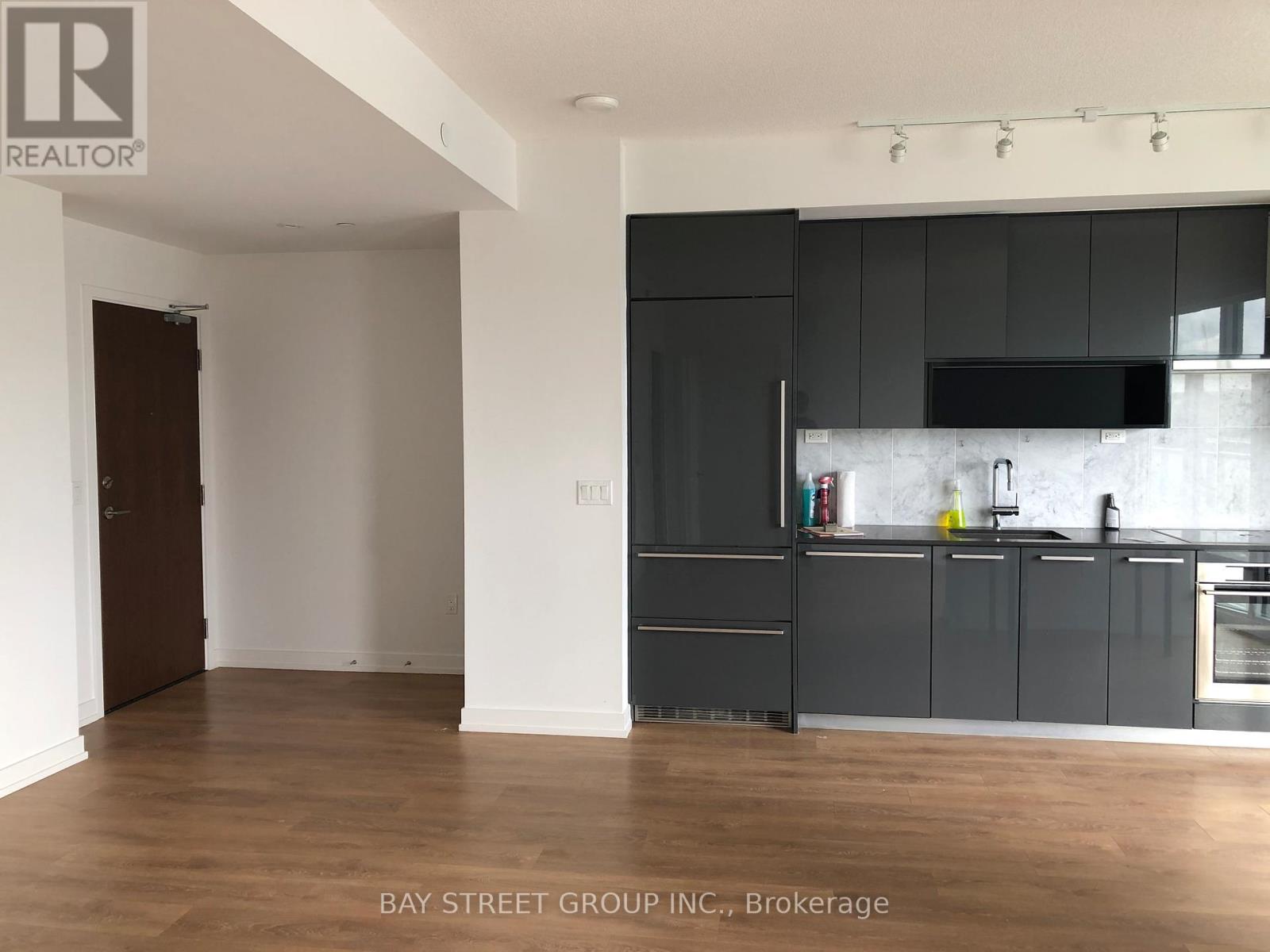 1206 - 117 Mcmahon Drive, Toronto, Ontario  M2K 0E4 - Photo 2 - C12918986