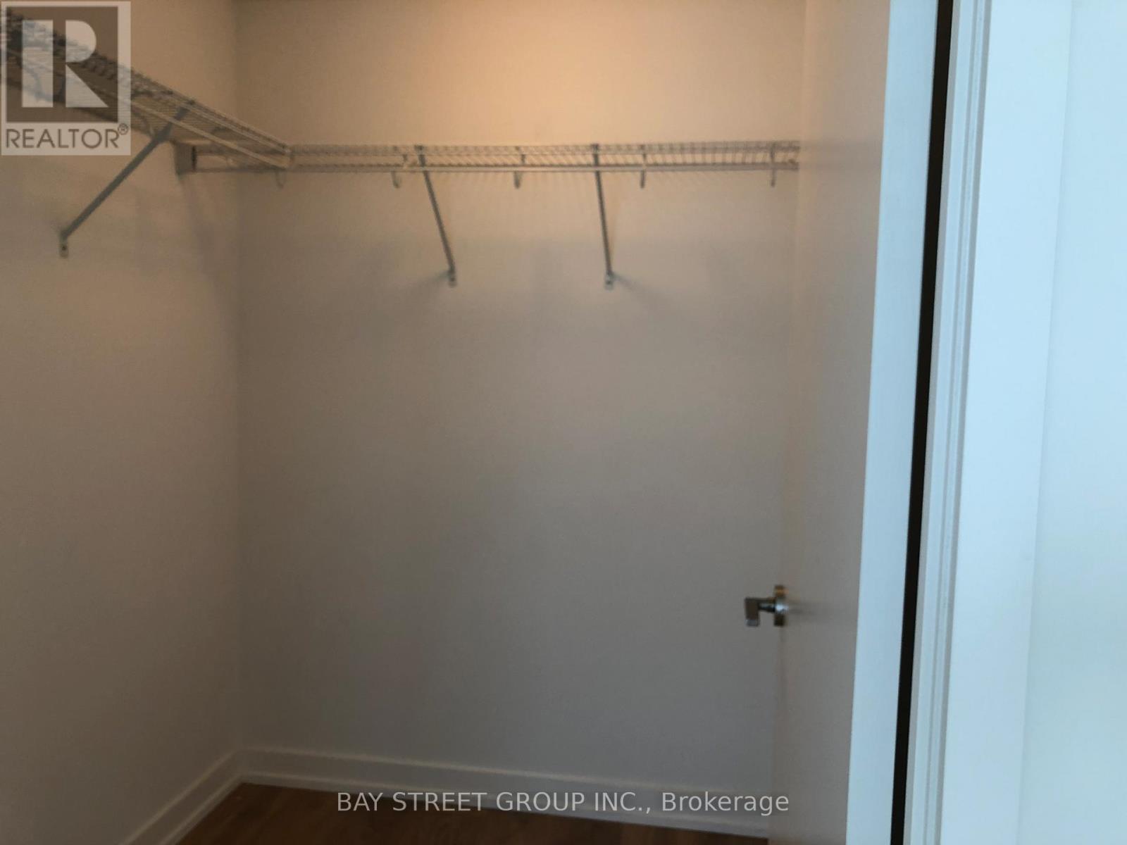 1206 - 117 Mcmahon Drive, Toronto, Ontario  M2K 0E4 - Photo 8 - C12918986