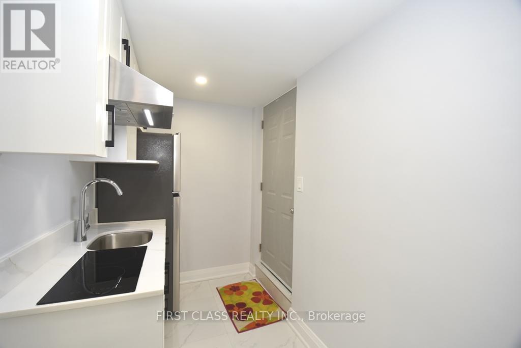 1 - 113 Holcolm Road, Toronto (Willowdale West), Ontario  M2N 2E1 - Photo 4 - C12918996