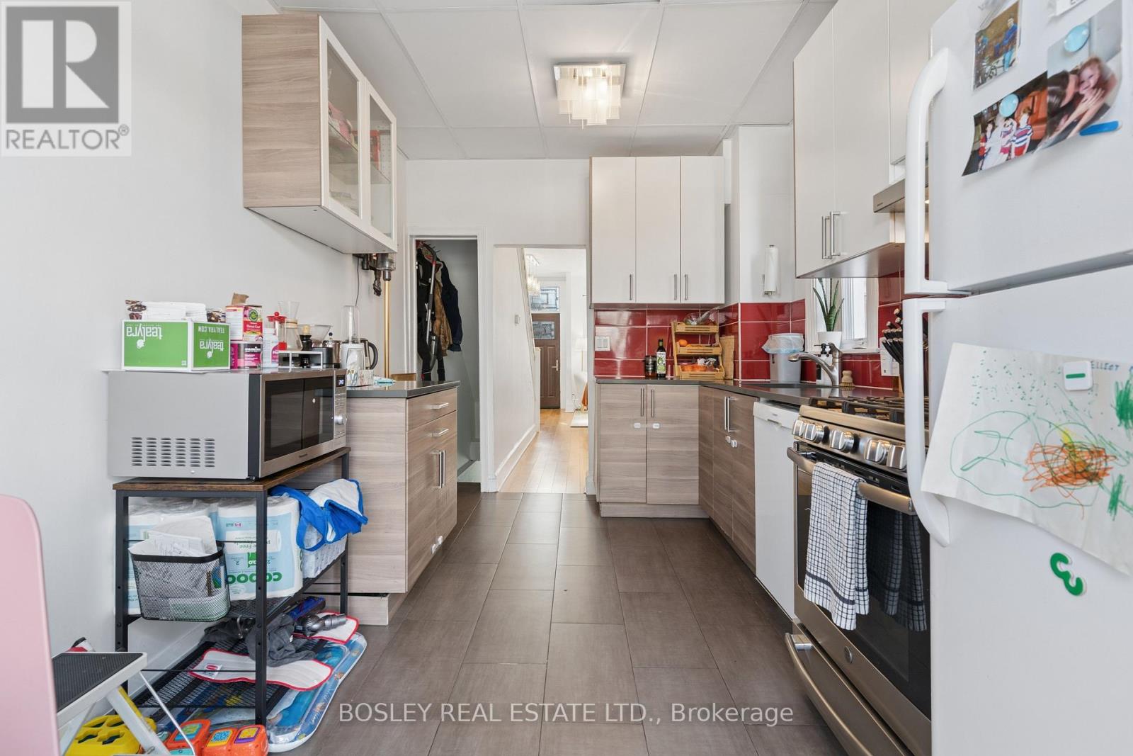 725 Manning Avenue, Toronto, Ontario  M6G 2W5 - Photo 11 - C12919034