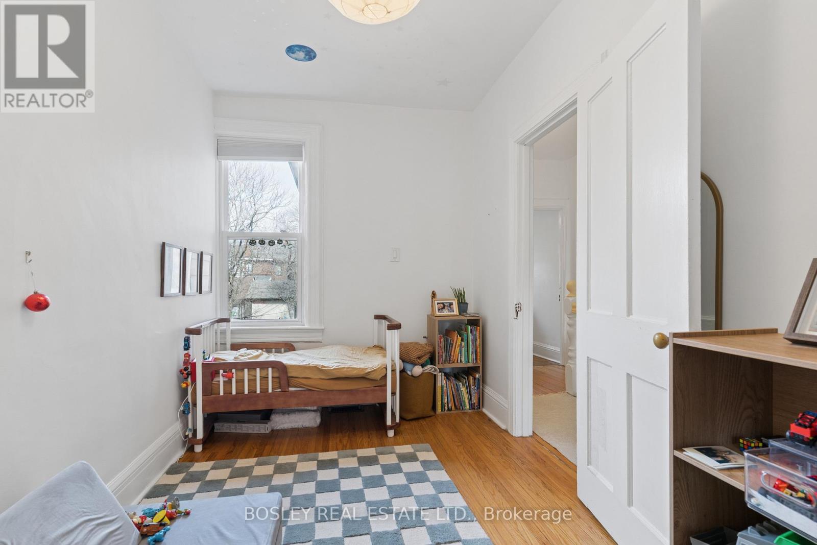 725 Manning Avenue, Toronto, Ontario  M6G 2W5 - Photo 17 - C12919034