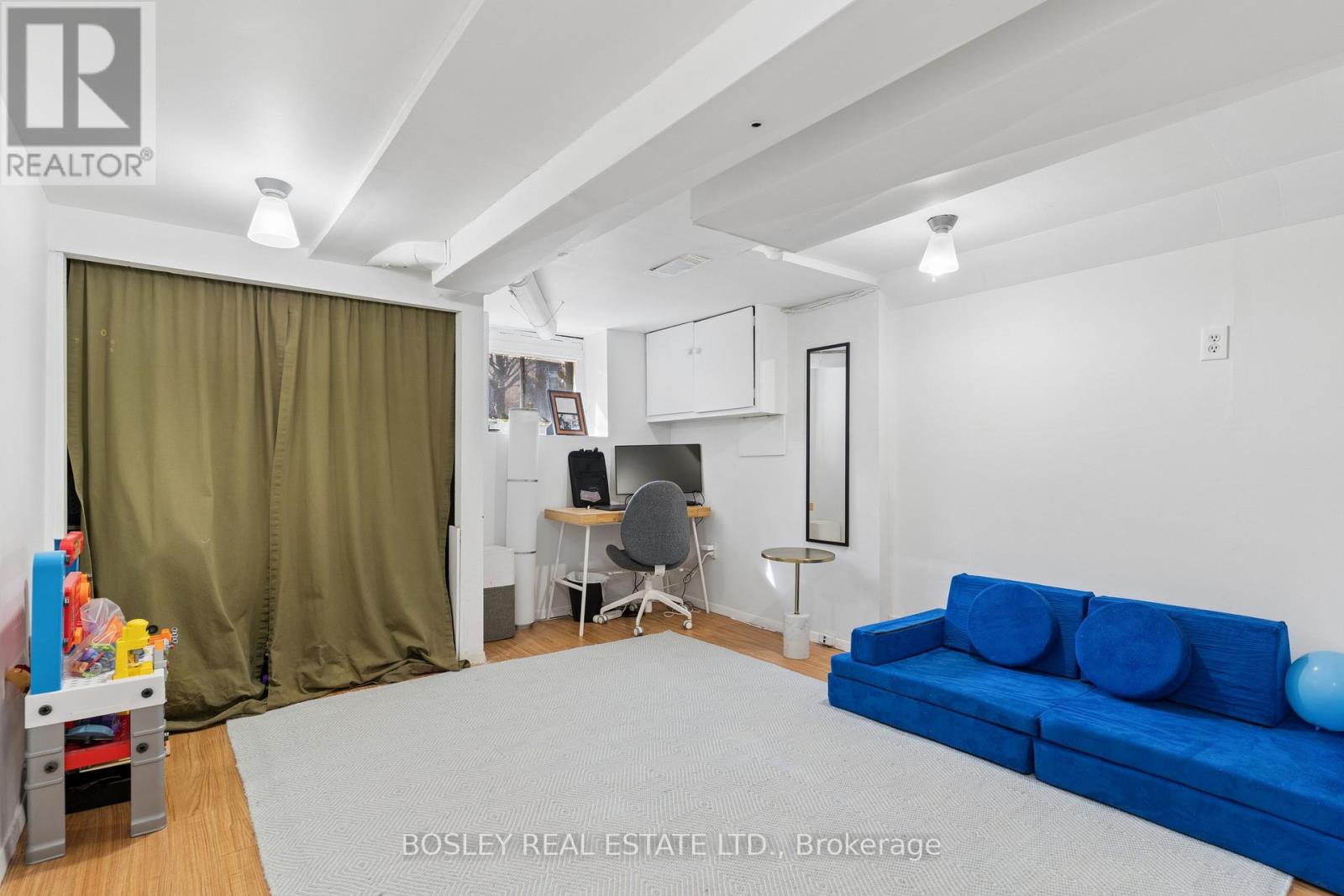 725 Manning Avenue, Toronto, Ontario  M6G 2W5 - Photo 21 - C12919034