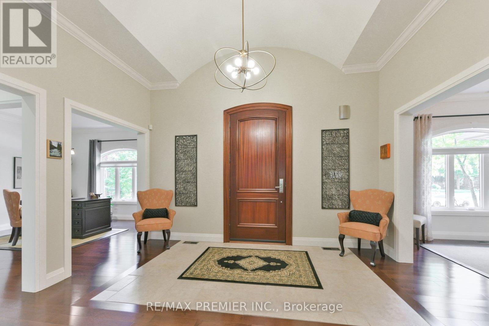 2 Hilltop Court, Springwater, Ontario  L9X 0H5 - Photo 4 - S12742920