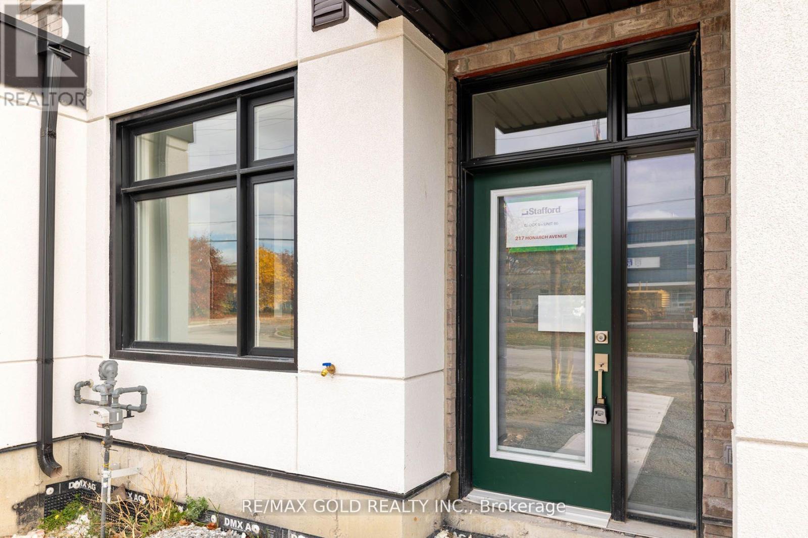 217 Monarch Avenue, Ajax (South West), Ontario  L1S 7M3 - Photo 4 - E12918744