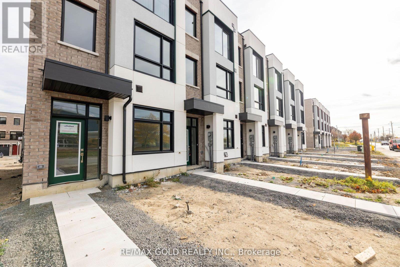 217 Monarch Avenue, Ajax (South West), Ontario  L1S 7M3 - Photo 5 - E12918744