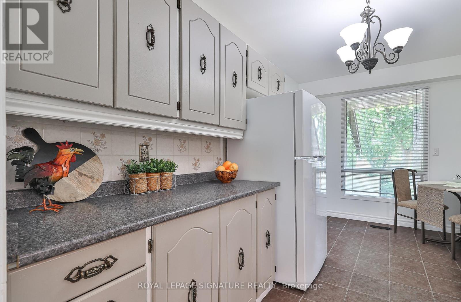 56 Muirlands Drive, Toronto (Milliken), Ontario  M1V 2B4 - Photo 13 - E12918750