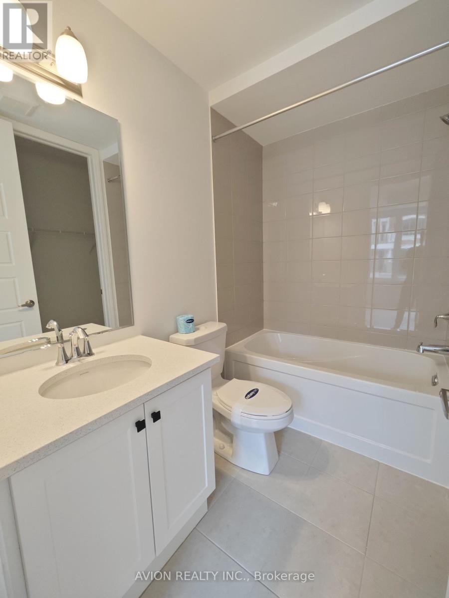 18 Avani Avenue, Markham, Ontario  L6C 3M3 - Photo 4 - N12918846