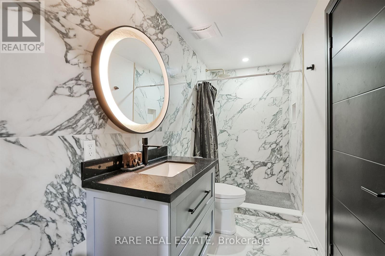 32 Bradfield Avenue W, Vaughan, Ontario M8Z 2A3 - Photo 34 - N12918874