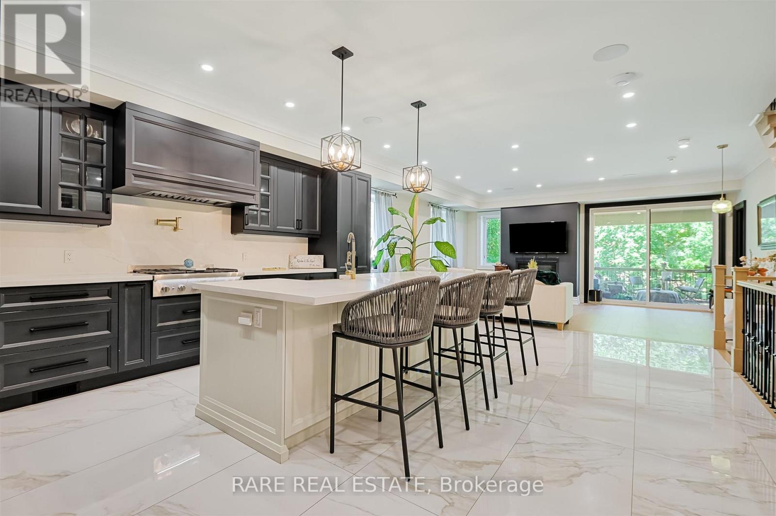 32 Bradfield Avenue W, Vaughan, Ontario M8Z 2A3 - Photo 4 - N12918874