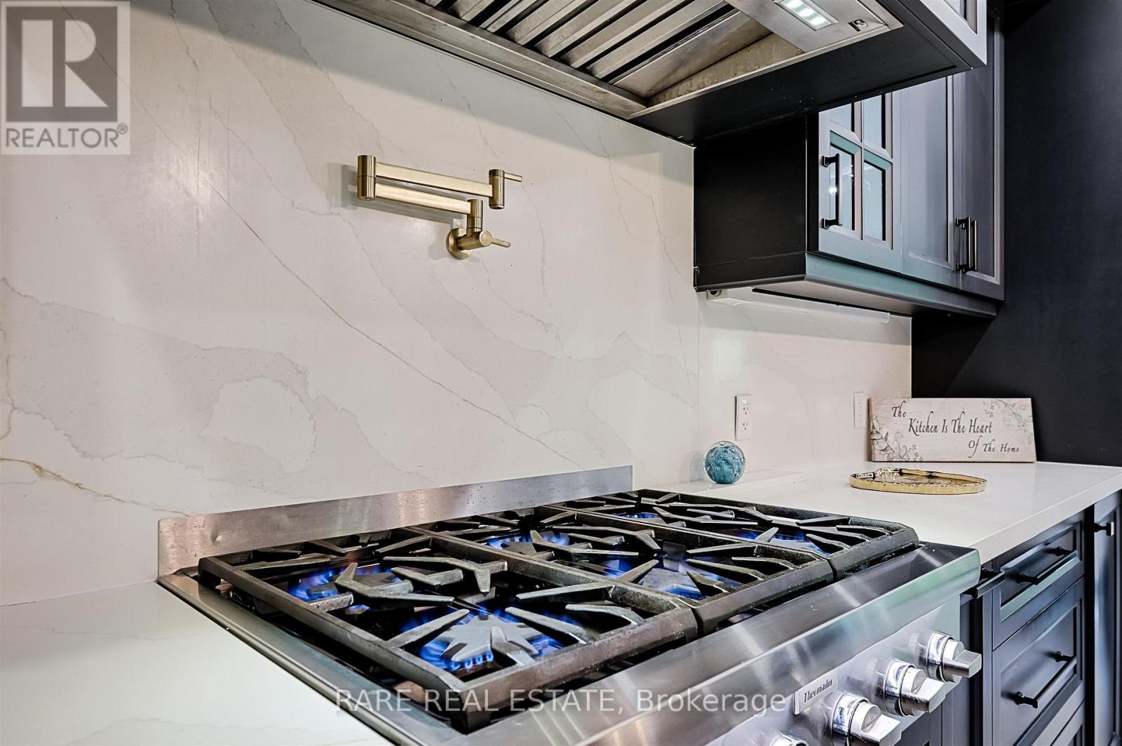 32 Bradfield Avenue W, Vaughan, Ontario M8Z 2A3 - Photo 6 - N12918874