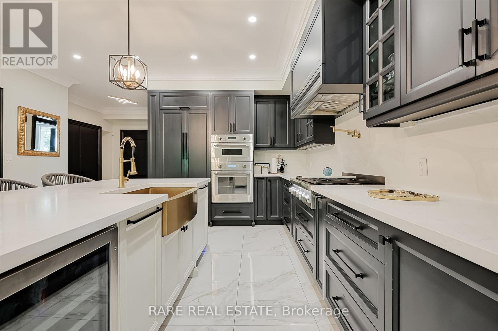 32 Bradfield Avenue W, Vaughan, Ontario M8Z 2A3 - Photo 8 - N12918874