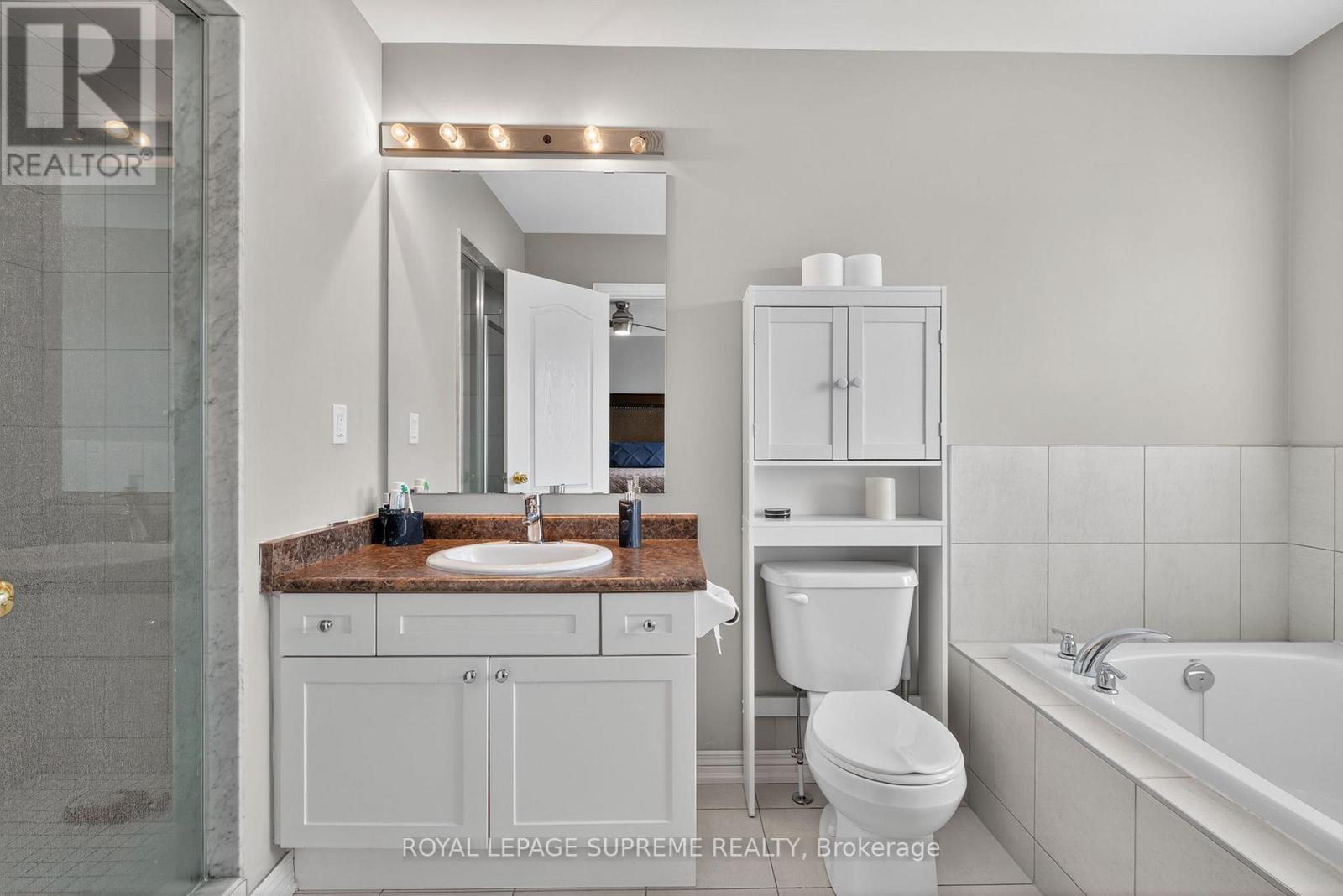 28 Mandley Street, Essa (Angus), Ontario  L3W 0B6 - Photo 21 - N12918896