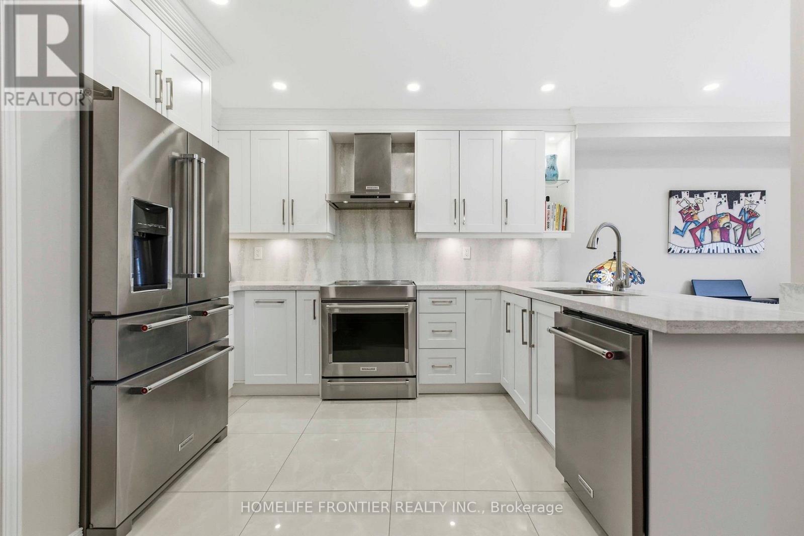 198 Pleasant Ridge Avenue, Vaughan, Ontario L4J 9J2 - Photo 13 - N12918914